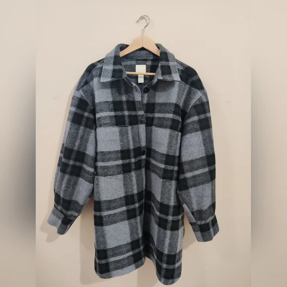 Lightweight Jacket - Picture 2 of 3